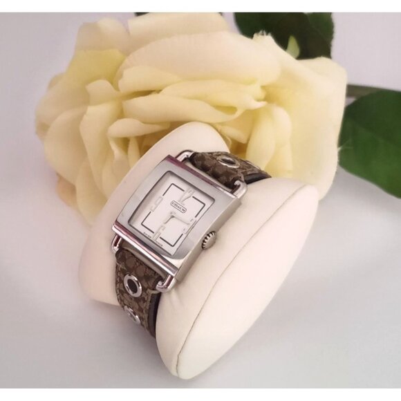 Vtg Coach Tank Watch Swiss Quartz Stainless Water Resistant Signature “C” Band - Picture 16 of 16